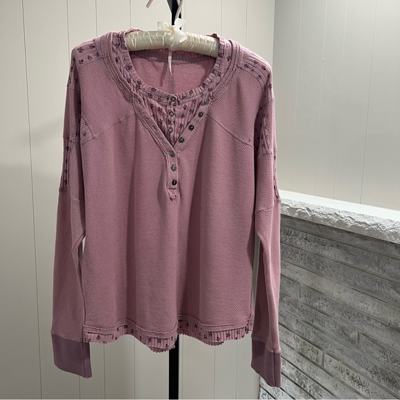 Free People Tops - Free People Heart To Heart Daytime Fireworks Pink Floral Patch Thermal Top M